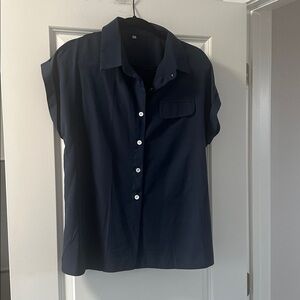 📌3 for $20📌 NWOT Navy Button-Up Shirt size XL